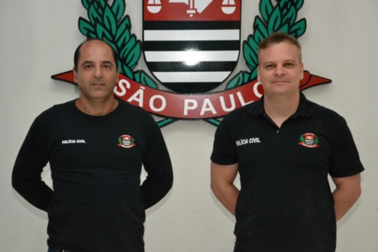 Investigadores Sérgio Luís Frigo (esquerda) e Gustavo Felipe Morellatto.