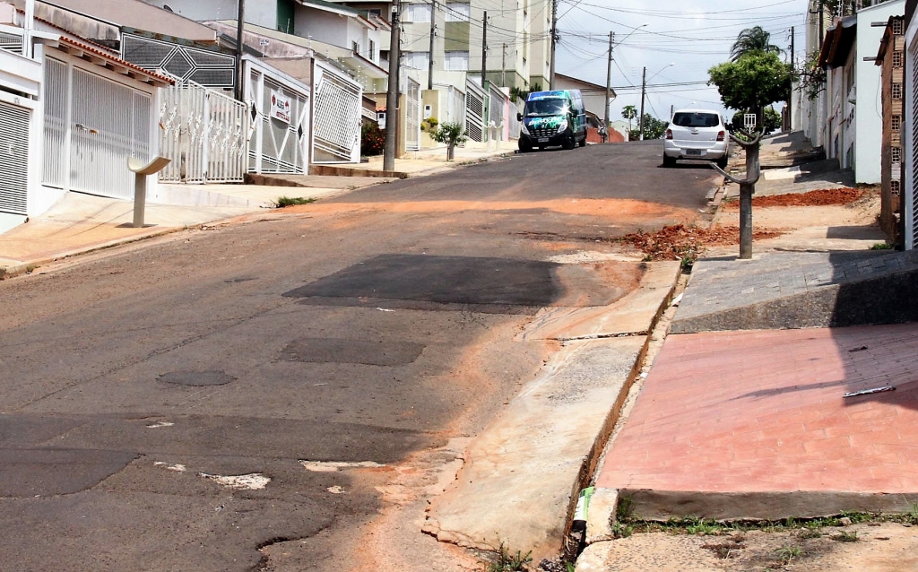 Ordem para adequar calçadas pode mudar obras, sinalização e gerar multas