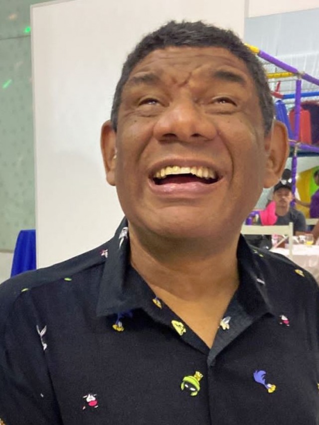 Despedida a Hélio Fernandes dos Reis tem família, amigos e autoridades em Marília