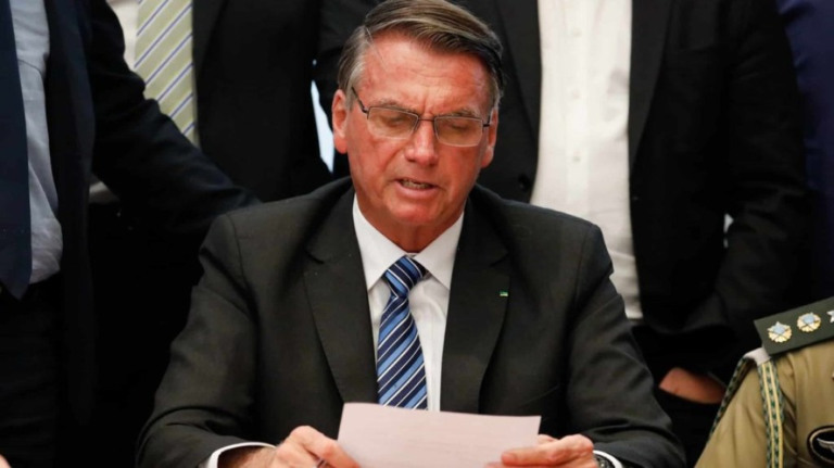 Bolsonaro passa a ser investigado em mais um processo no TSE