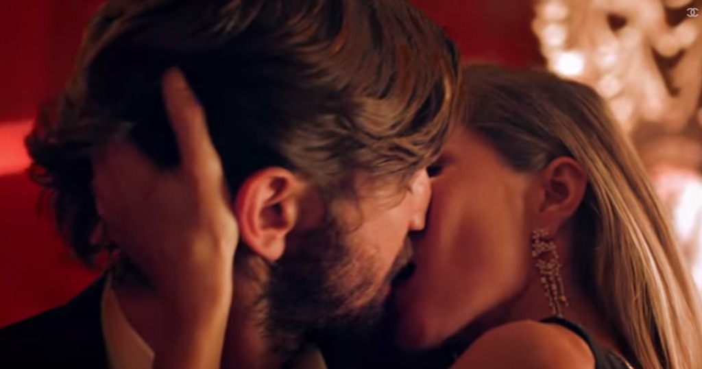 Chanel põe no ar nova campanha com Gisele Bündchen Chanel põe no ar nova campanha com Gisele Bündchen
