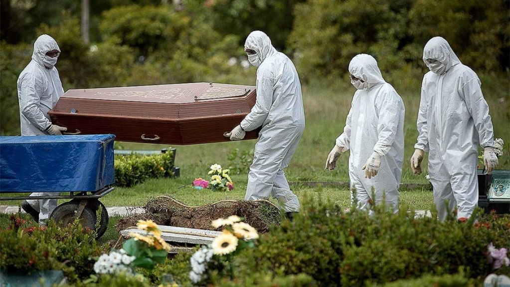 Com 128 mortes em 24h, Brasil chega as 619.641 vítimas da covid-19