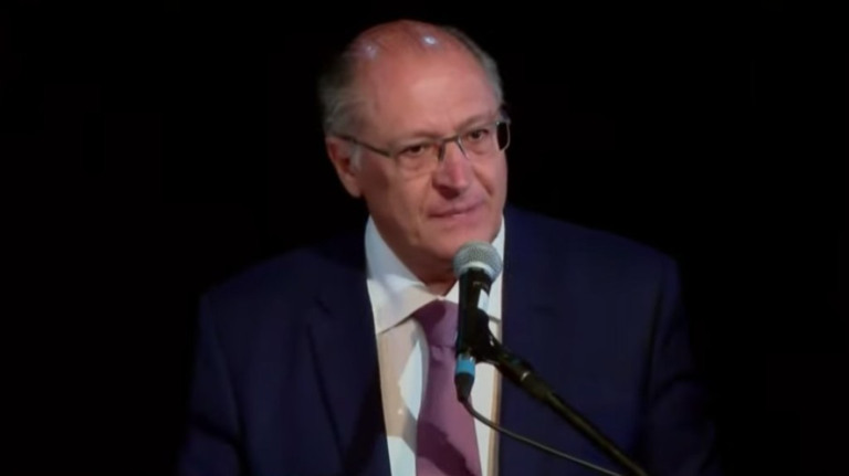 Alckmin reafirma compromisso com comércio exterior e exportações
