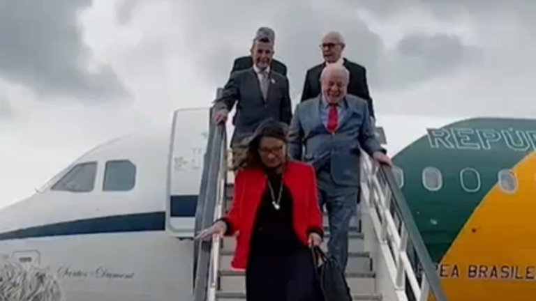 Ricardo Stuckert – 05.05.2023 Lula desembarca em Londres, no Reino unido