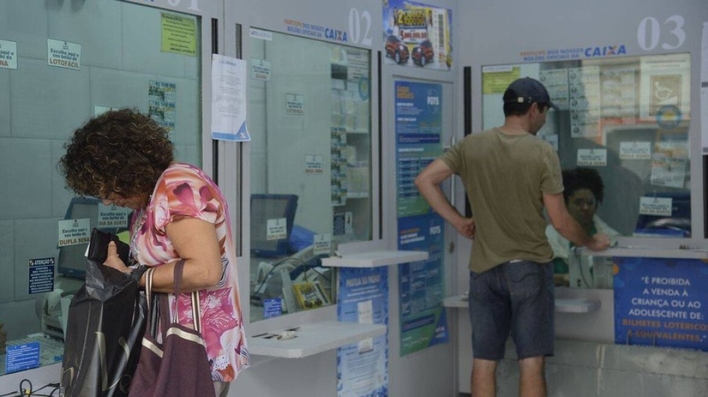 Bancos não abrem na quarta-feira por conta do feriado de Finados