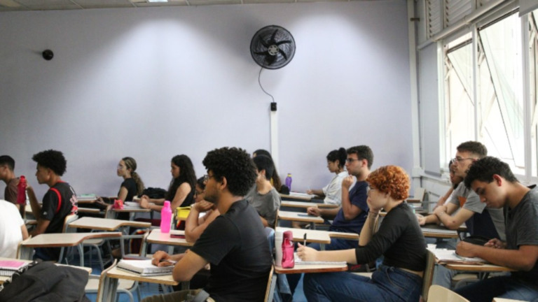 Rovena Rosa/Agência Brasil – 21/10/2022 Cursinho preparatório para o vestibular da Universidade de São Paulo – USP Leste