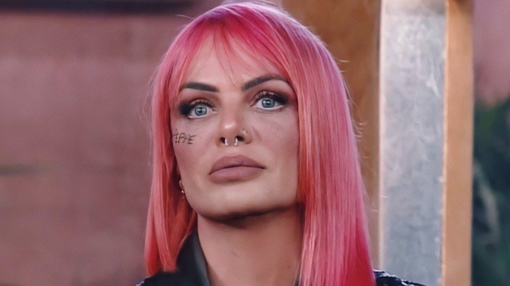 'A Fazenda 13': Valentina revela com qual integrante do CPM 22 viveu romance 'A Fazenda 13': Valentina revela com qual integrante do CPM 22 viveu romance