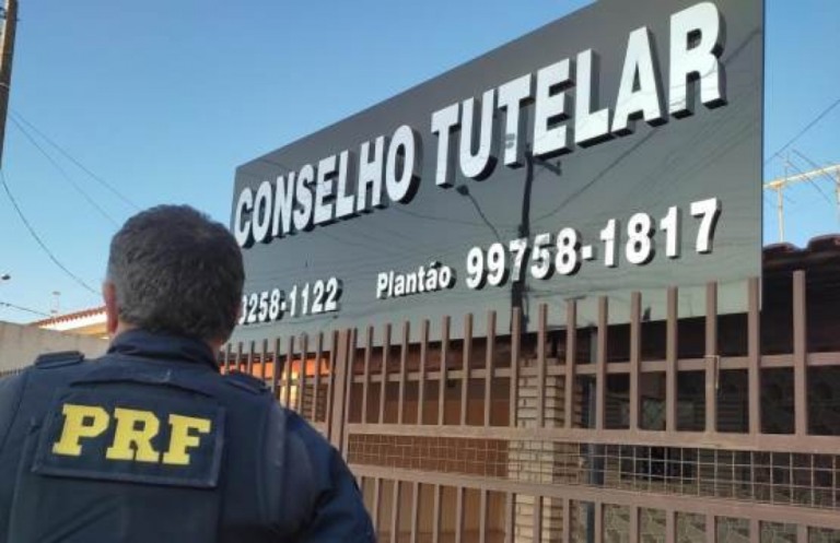 Pais brigam, homem foge com filho e PRF resgata criança na rodovia BR-153: