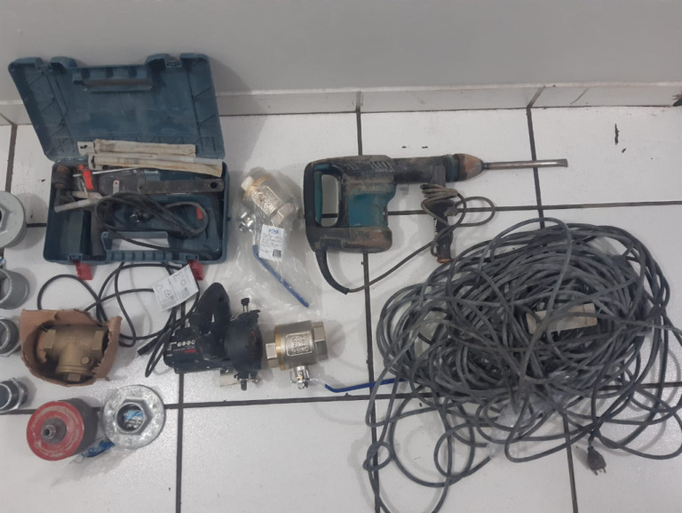 PM prende acusado de furto e recupera R$ 10 mil em material em Marília
