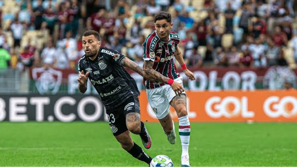 Fluminense vence e afunda o Santos no Brasileirão