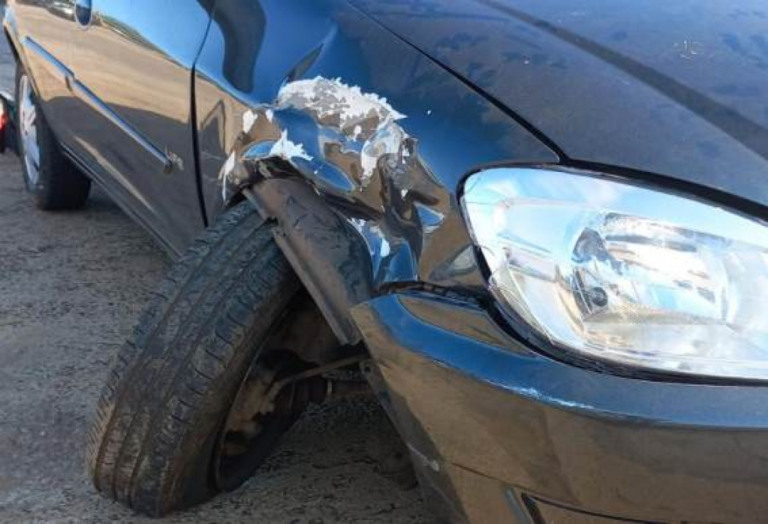 Motorista é preso após acidente: PM flagra embriaguez e ele estava no celular
