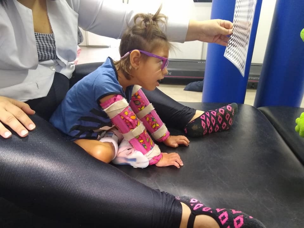 Helena Guerreira – Campanha arrecada para carrinho especial de criança em Marília
