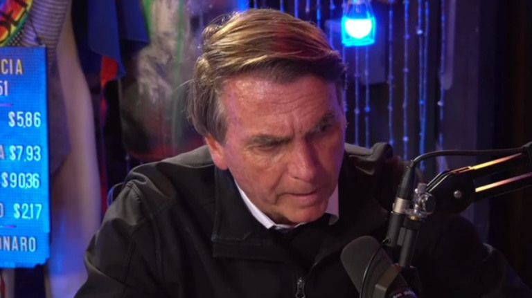 Bolsonaro ultrapassa recorde estabelecido por Lula em podcast