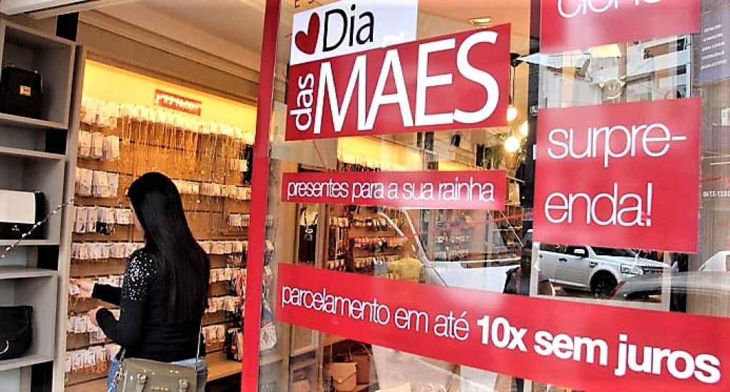 Comércio tem dois dias de horário especial para presentes das mães em Marília