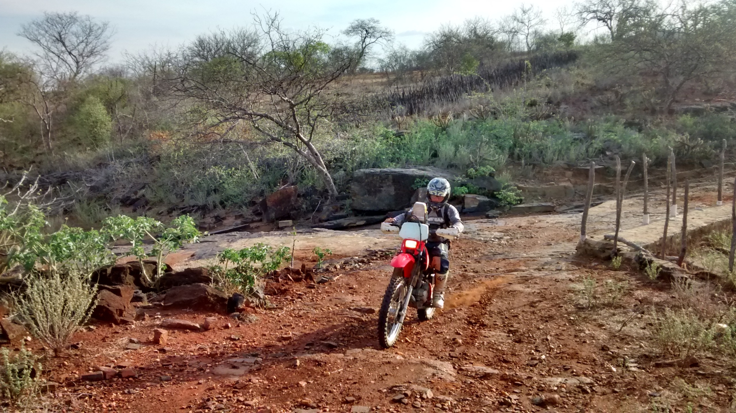 Rally Piocerá lança roteiro com desafios de pista e clima para motos