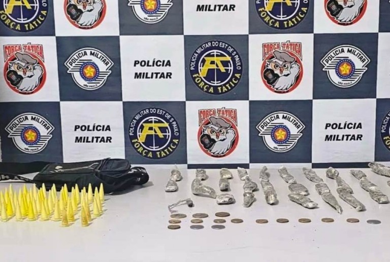 Acusado de tráfico tenta fugir, mas é preso com 90 porções de droga na zona sul