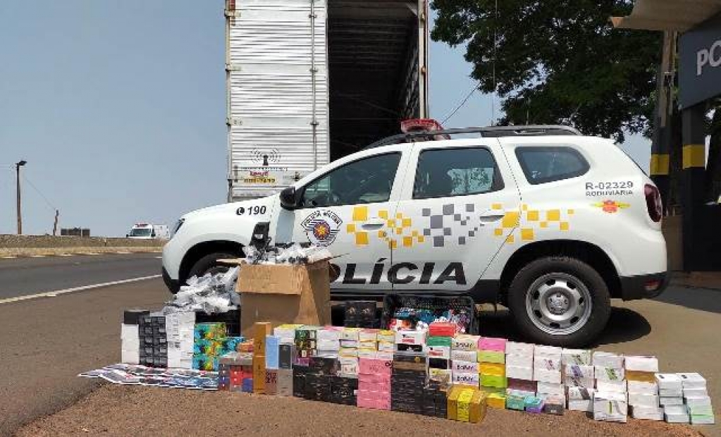 Blitz em rodovia apreende eletrônicos e até luneta de rifles na região de Marília