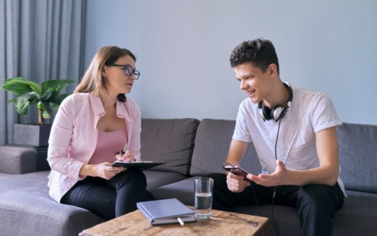 4 razões para fazer terapia e os benefícios para a saúde mental
