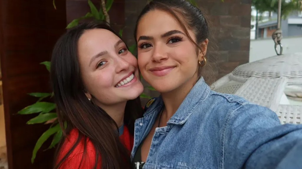 Maisa Silva usa rede social para se declara a Larissa Manoela: ‘Coração enorme. ‘Amo’