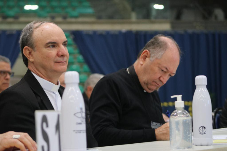 Bispo de Marília participa em assembleia da CNBB em Aparecida