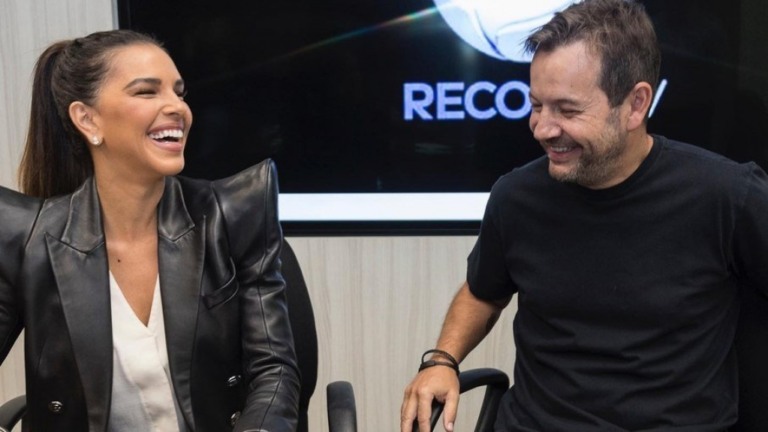 Mariana Rios fecha contrato com a Record para apresentar o Ilha Record
