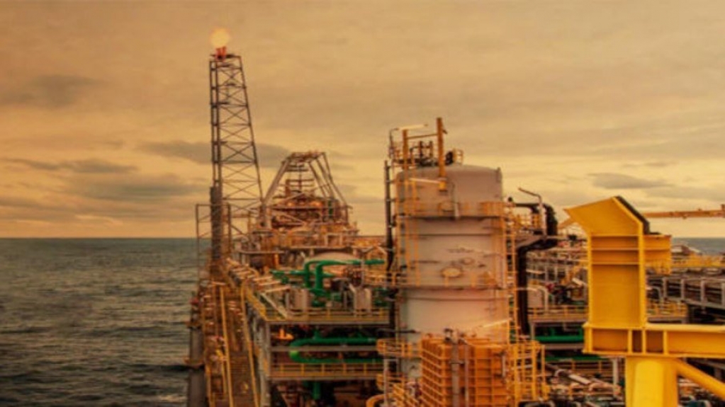 Rússia x Ucrânia: preço do petróleo tem maior alta em sete anos Rússia x Ucrânia: preço do petróleo tem maior alta em sete anos