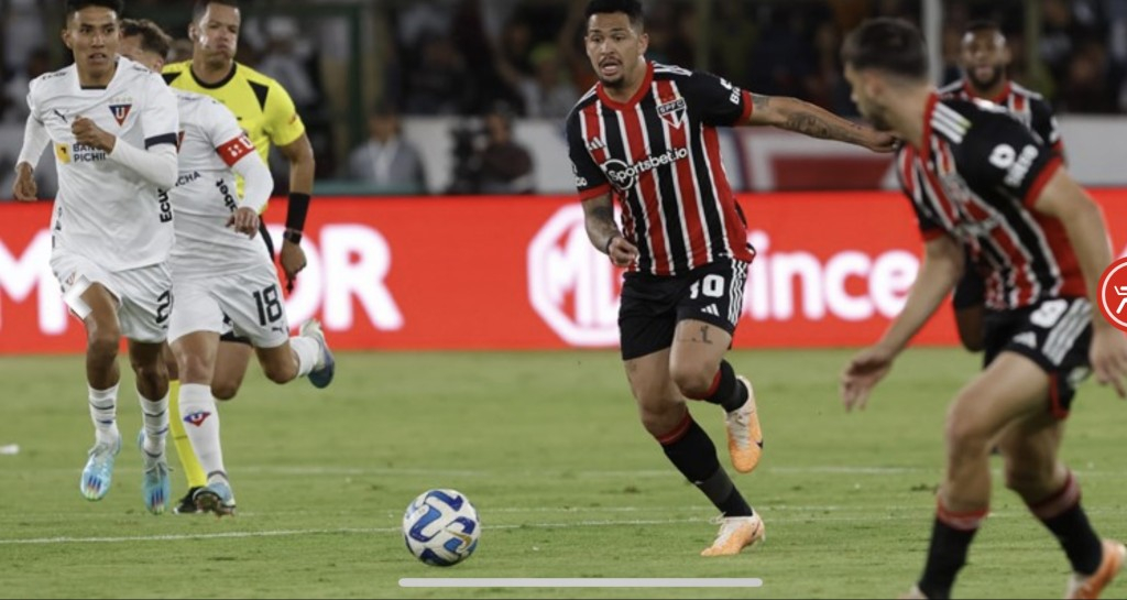 São Paulo perde da LDU, mas gol de Lucas dá esperança na Sul-americana