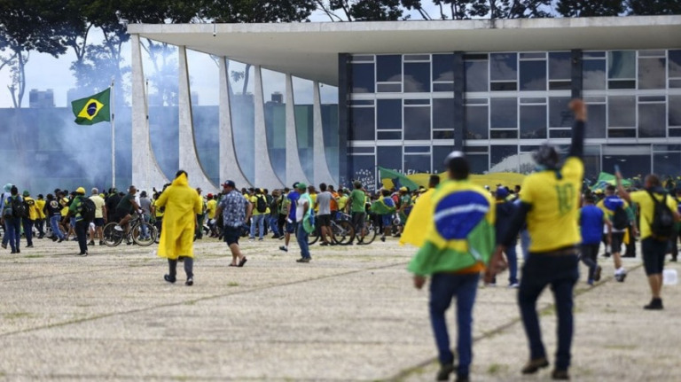 PGR denuncia mais 150 pessoas por envolvimento nos atos golpistas