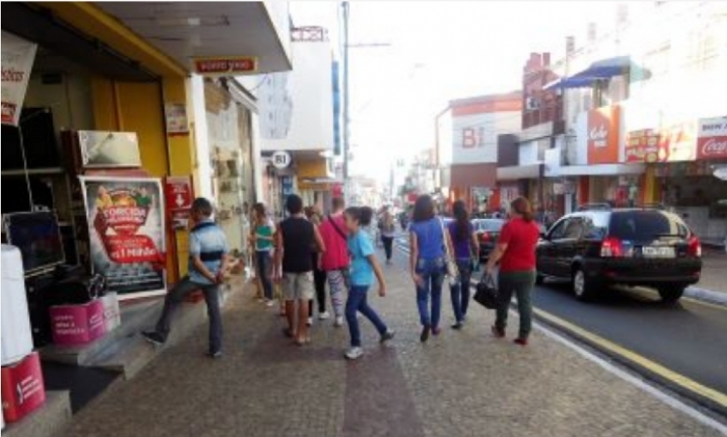 Comércio de Marília terá nova mudança de horário nesta terça-feira Comércio de Marília terá nova mudança de horário nesta terça-feira