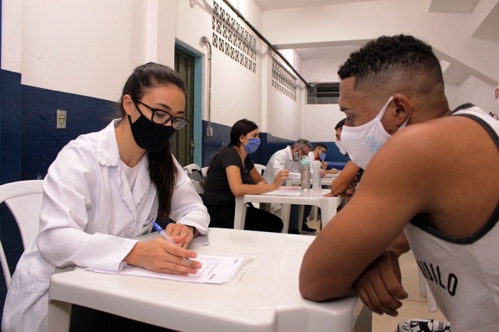 Nutrição da Unimar orienta alimentação e hidratação dos jogadores do MAC