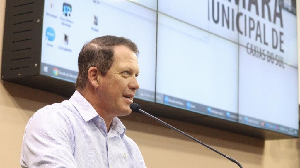 Vereador de Caxias do Sul é expulso de partido após falas xenofóbicas