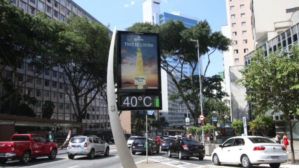Rovena Rosa/Agência Brasil – 12/11/2023 Termômetro marca 40 graus na Avenida 9 de Julho, região central da capital Rovena Rosa/Agência Brasil – 12/11/2023 Termômetro marca 40 graus na Avenida 9 de Julho, região central da capital