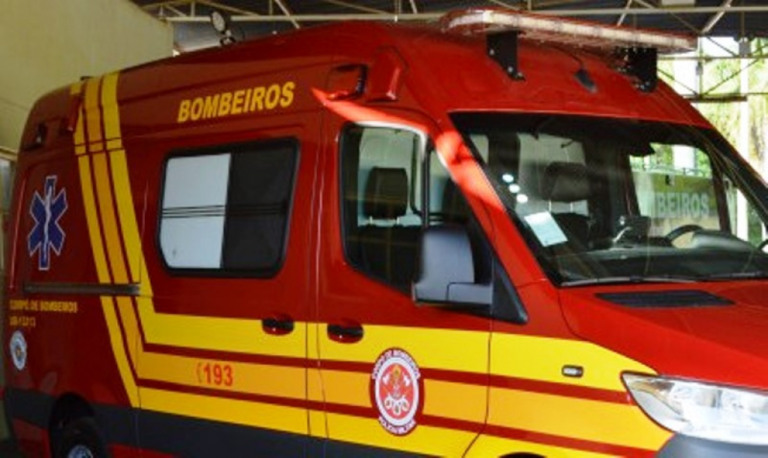 Mulher com 67 anos é resgatada em incêndio de casa na zona oeste