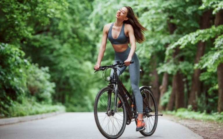 Mulheres ciclistas: 5 motivos para você começar a pedalar