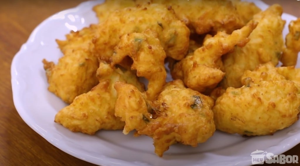 Aprenda a fazer Bolinho de arroz Pingado, super fácil e fica uma delícia