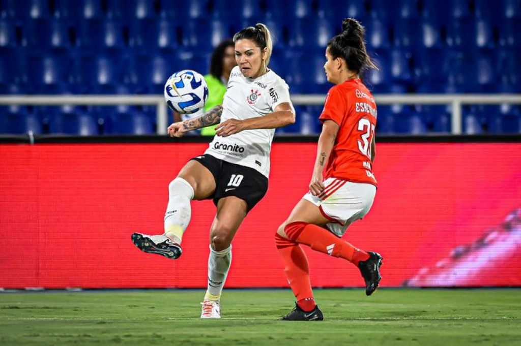 Corinthians vence o inter nos pênaltis e enfrenta o Palmeiras na final da Libertadores Feminina