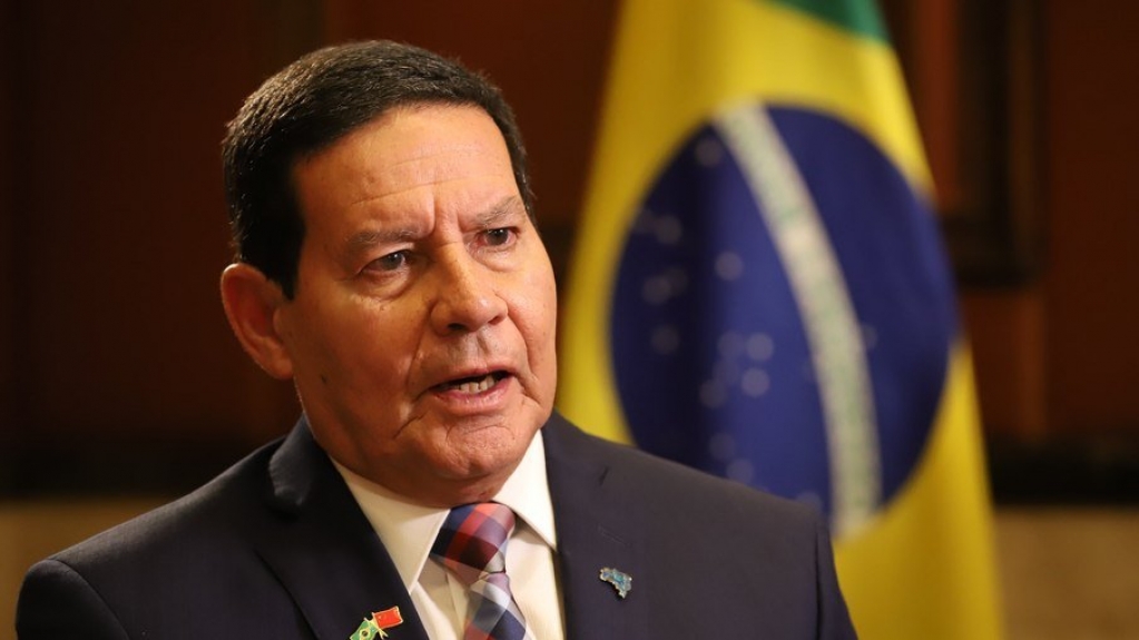 Orçamento secreto é manobra que beneficia apoiadores do governo, diz Mourão