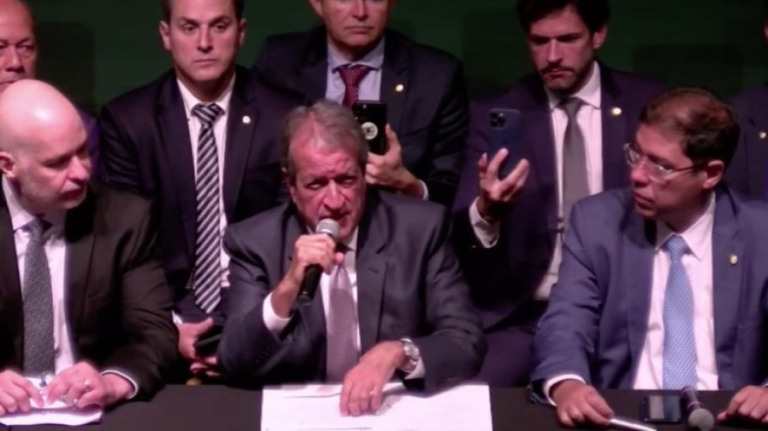Líder do PL mantém pedido que questiona parte dos votos do 2º turno