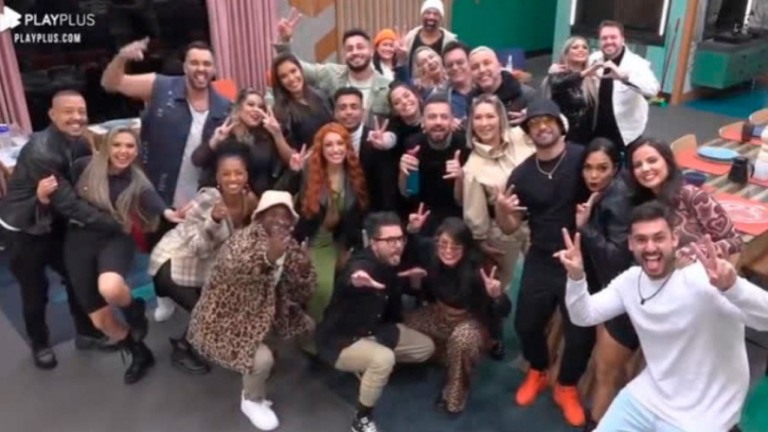 'Power Couple': 1ª festa tem apenas 2 horas e público se revolta