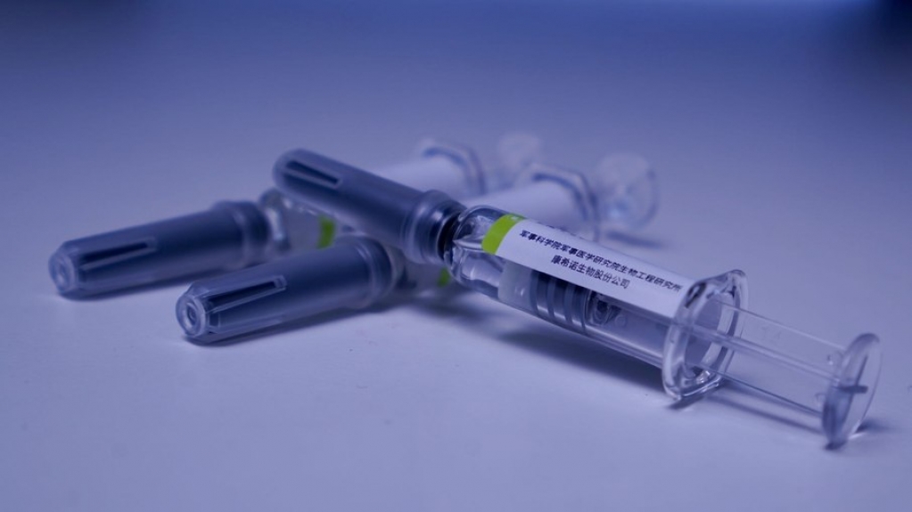 Covid: União Europeia estima aprovar vacina para variante Omicron em 3 a 4 meses