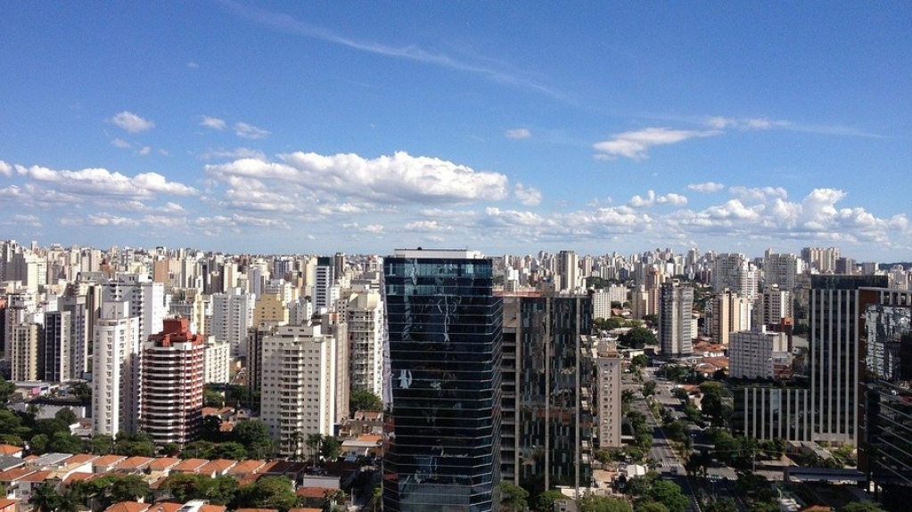 Sábado será quente e sem chuva em São Paulo Sábado será quente e sem chuva em São Paulo