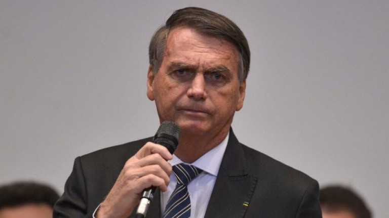 'Nunca pratiquei ilegalidade', diz Bolsonaro sobre joias de R$ 16,5 mi