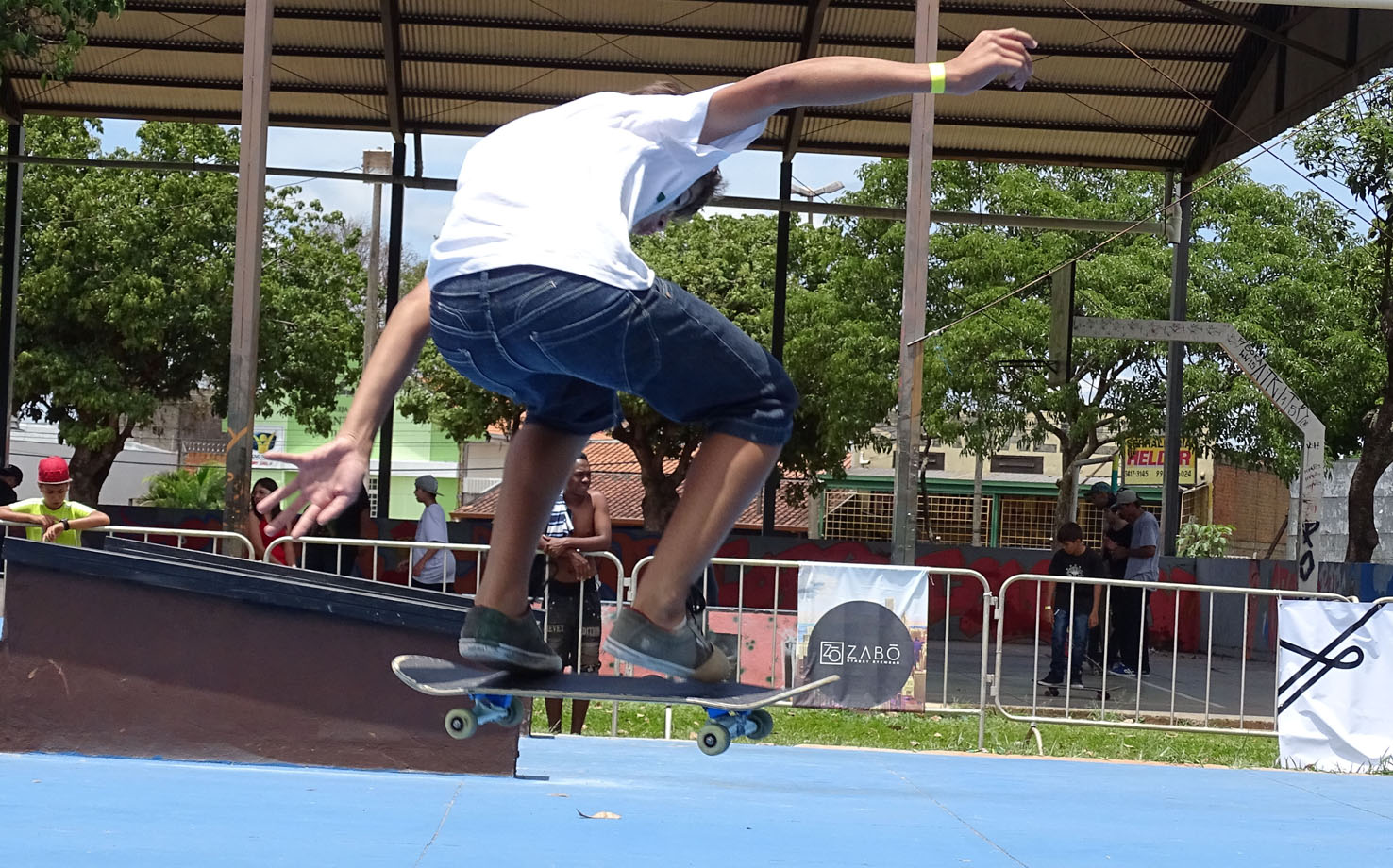 Desafio de skate traz público regional e manobras ousadas