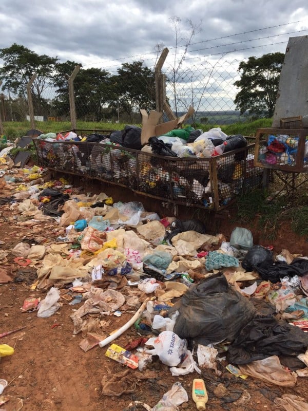 VC NO GIRO - Chácaras sofrem com lixo nas ruas e animais sem controle