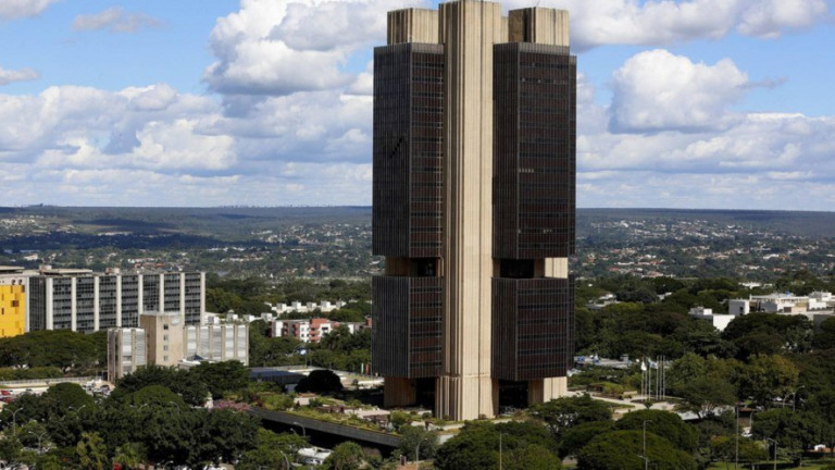 Servidores do BC manterão greve até a próxima semana