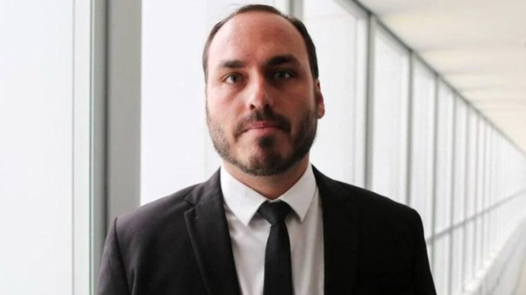 Mendes anula decisão que inocentou Carlos Bolsonaro de queixa do PSOL