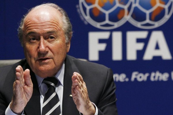 Blatter renuncia, Fifa terá novas eleições