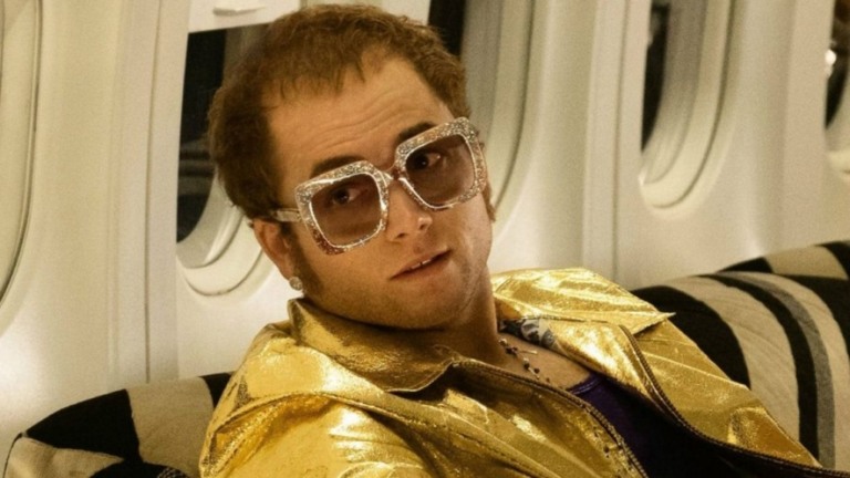 Após desmaio em peça, ator de "Rocketman" testa positivo para Covid-19