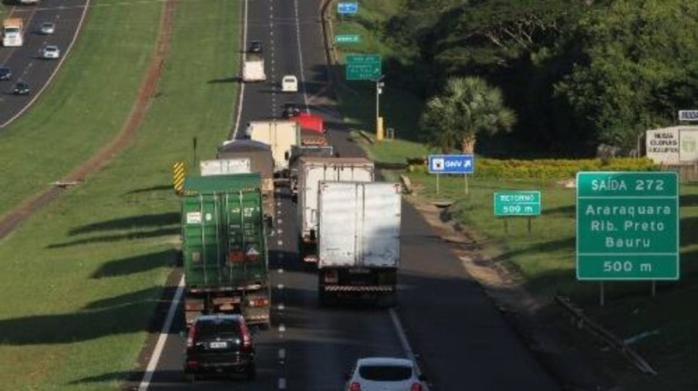Infraestrutura precisa de R$ 72 bi para recuperar rodovias, diz CNT