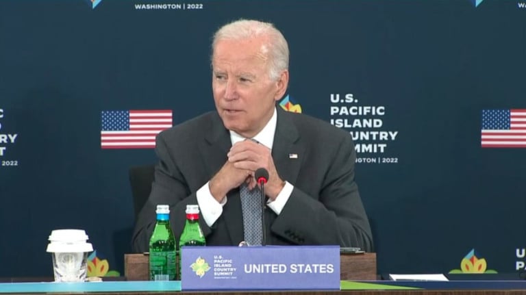 Biden telefona e parabeniza Lula pela vitória
